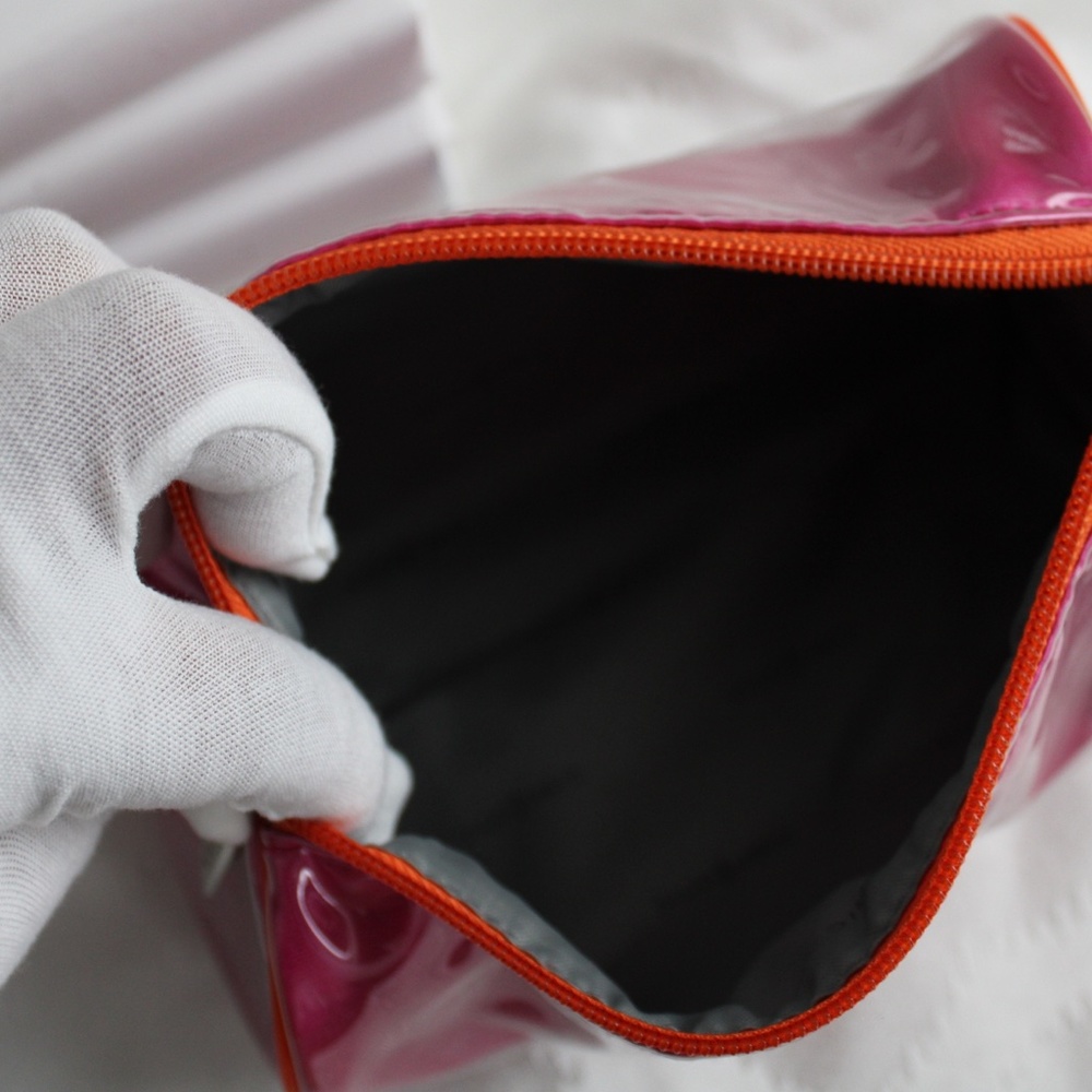 Cosmetic bag - Picture 3 of 3